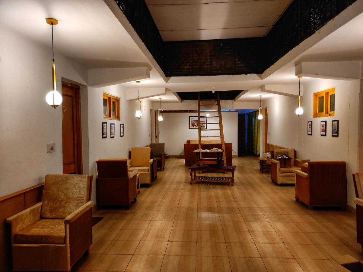 Snow Lion Ladakh Hotel Лех Екстериор снимка